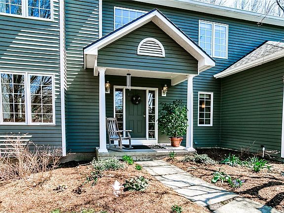 3rd image of 8029 Summerview Dr