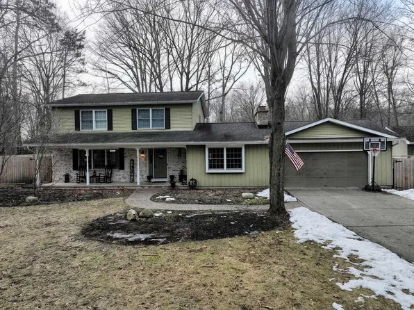 3 Robin Ct, Midland, MI 48640