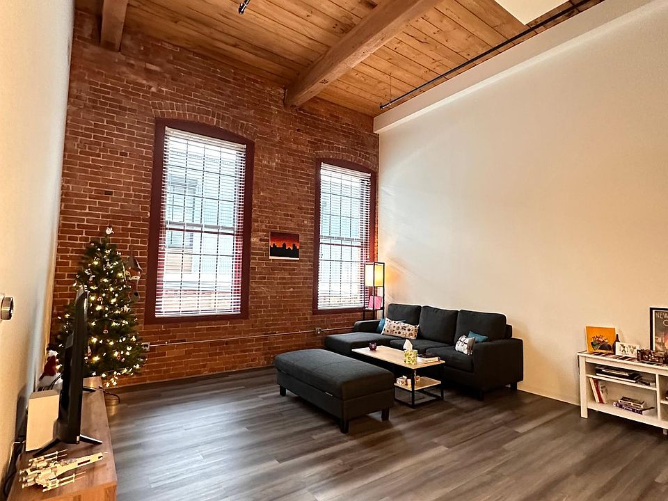 2000 Stone Pl Melrose MA Zillow