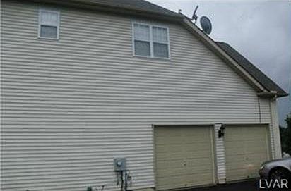 2nd image of 26 Creek Ct