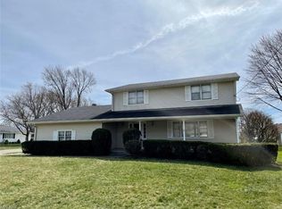 3703 Woodstock Dr, Lorain, OH