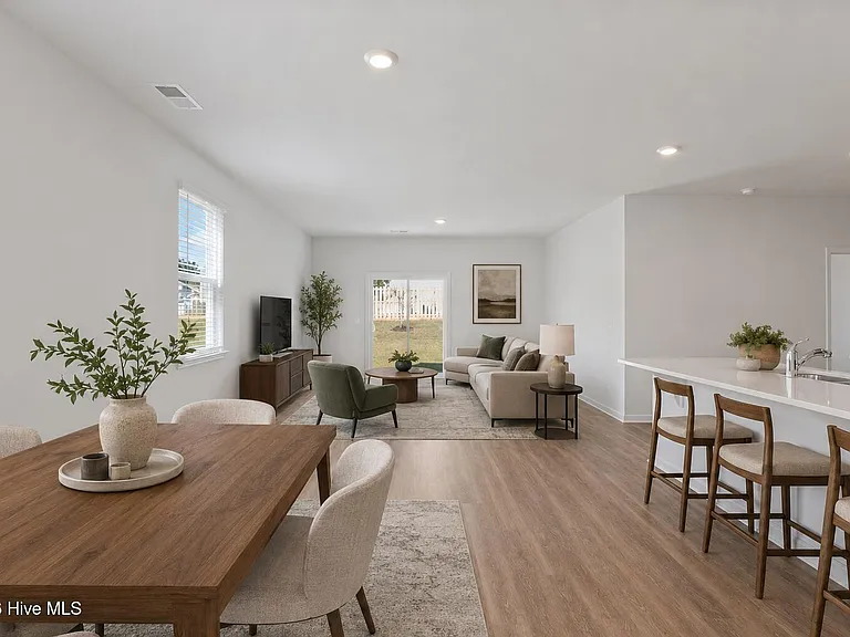 105 Mesa Ln — Photo 5