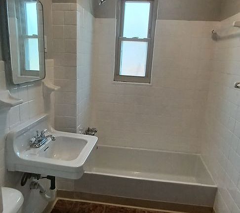 5th image of 237 E Xenia Dr #D