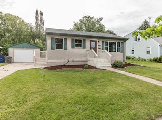1112 10th St N, Moorhead, MN 56560