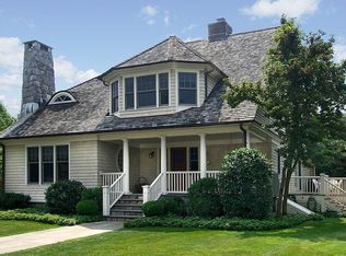 38 Grove Ave, Larchmont, NY 10538