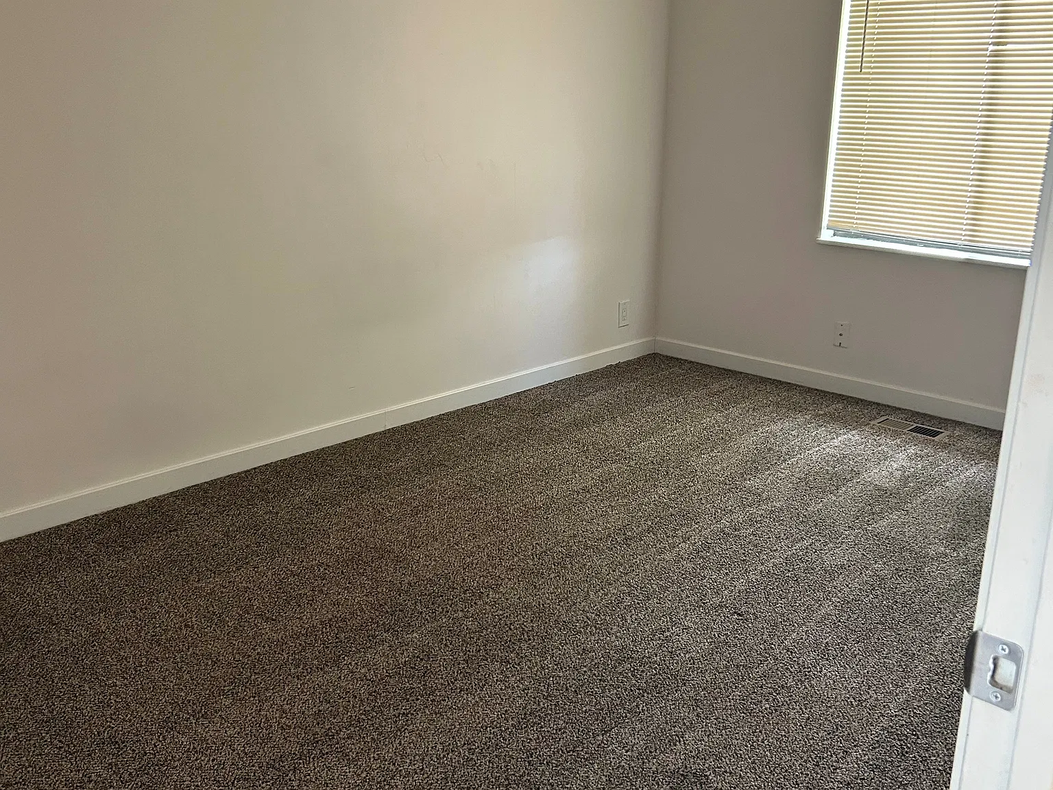 425 S 900 E - Salt Lake City, UT — Photo 3