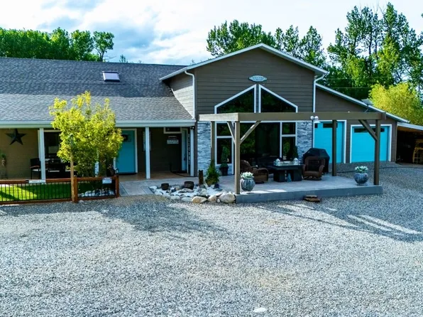 7734 Us Highway 212, Roberts, MT 59070