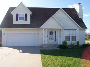 21787 S Lincoln St, Spring Hill, KS 66083