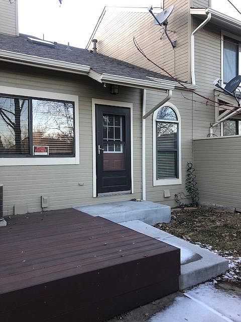 1st image of 310 S Taft Ct