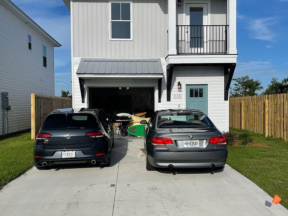 1st image of 330 Raven Ln