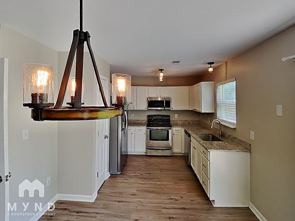 2nd image of 303 Holton Dr