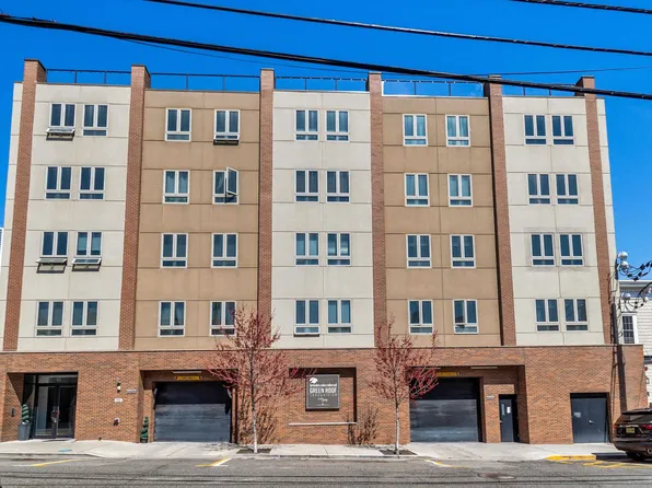 62 69th St APT 401, West New York, NJ 07093