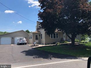 320 Galen Hall Rd, Reinholds, PA 17569