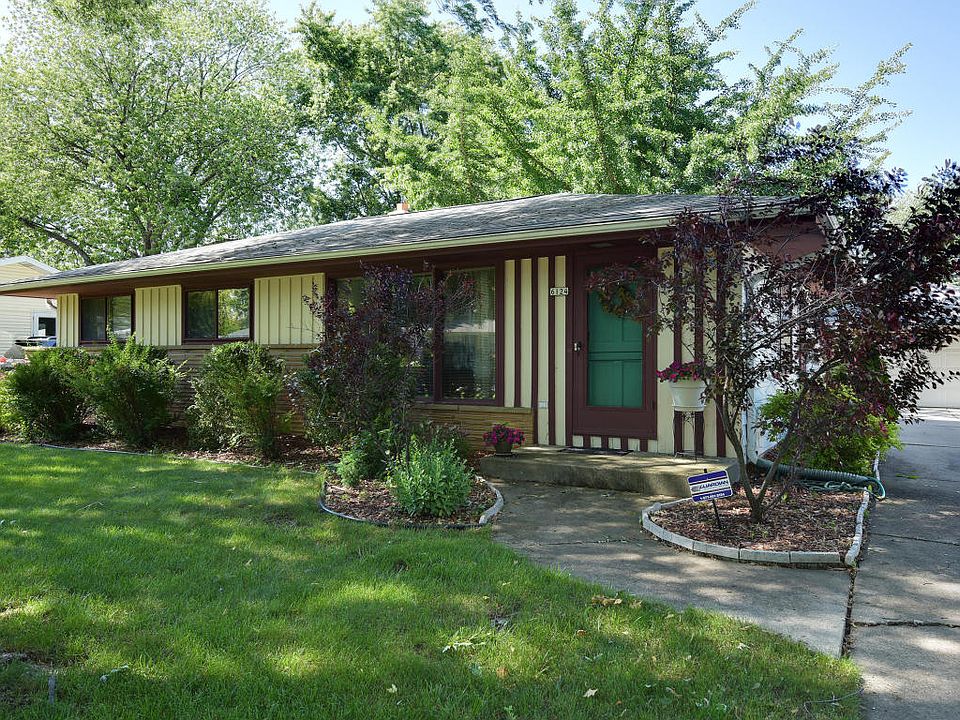 1st image of 6124 W Fairlane Ave