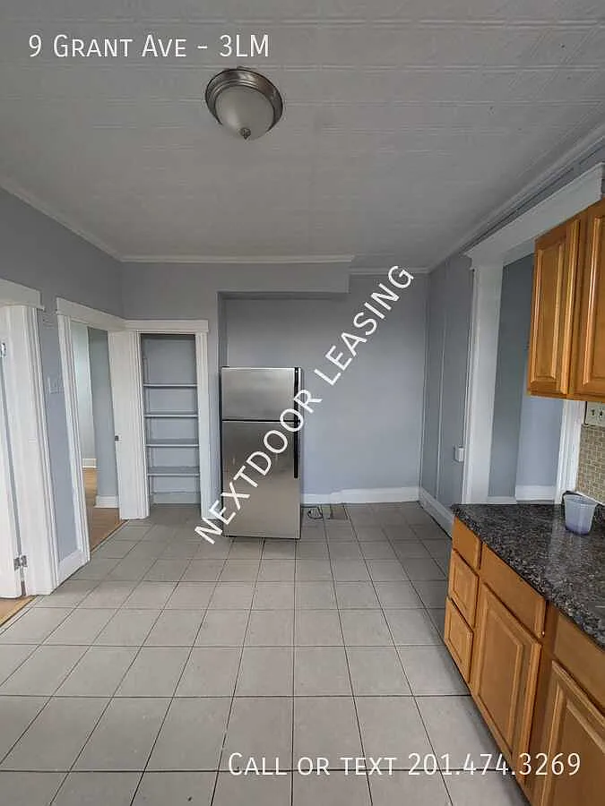9 Grant Ave — Photo 3