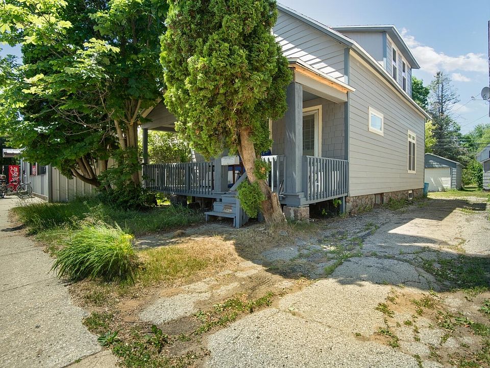 1st image of 1553 Pierce Ave