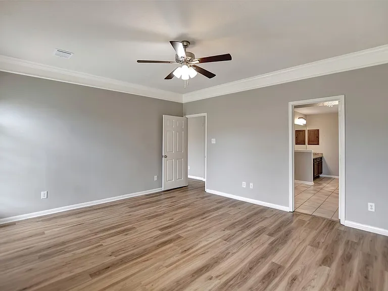 1709 Orlando St — Photo 24