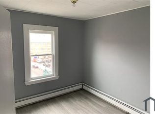 741 Park St #4W, Hartford, CT 06106
