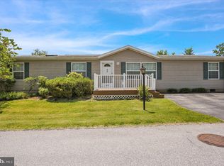 426 Cedar Ln, Birdsboro, PA 19508