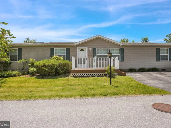 426 Cedar Ln, Birdsboro, PA 19508
