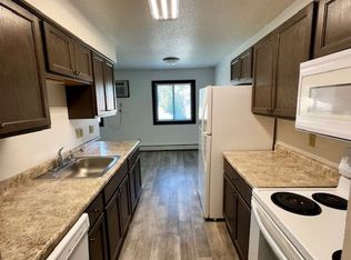 2 bed, 1.0 bath, 960 sqft, $1,200, Williston, ND 58801