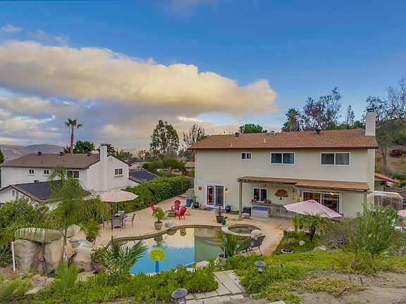 Rolling yard offers views