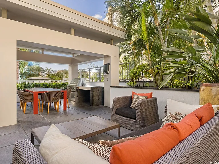1189 Waimanu St #1107-B-1 — Photo 12