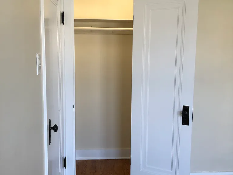 5751 W Gunnison St #1 — Photo 6