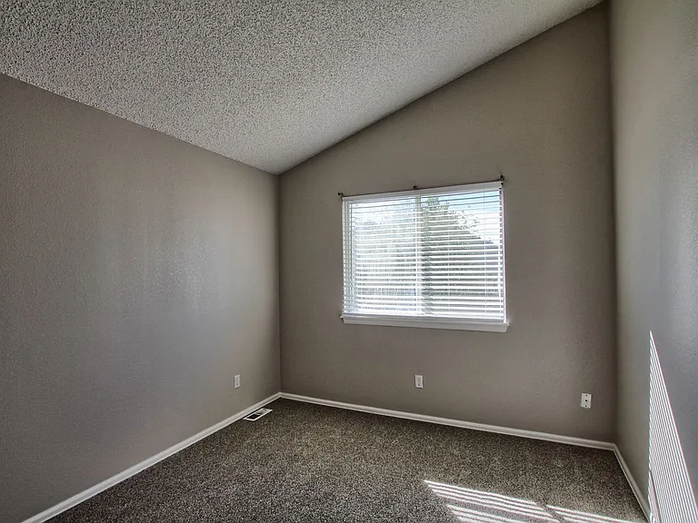 17048 Campo Dr — Photo 14