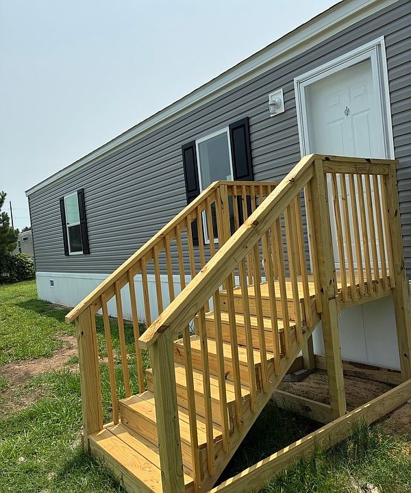2nd image of 507 Martin Luther King Cir #507