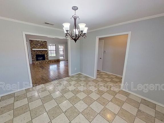 5th image of 2246 Carmel Dr