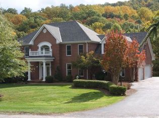 6602 Hidden Woods Dr, Roanoke, VA 24018