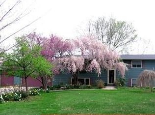 42851 Russia Rd, Elyria, OH 44035