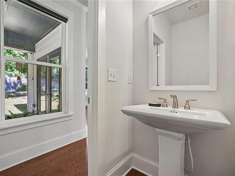 875 Beryl St SW — Photo 14