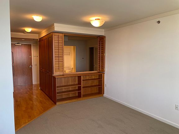 4th image of 1701 Jackson St APT 804