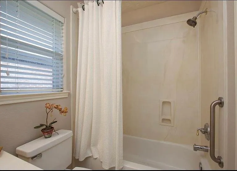1110 Parkhaven Ln — Photo 11