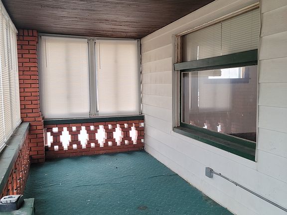 3rd image of 4016 E 144th St #Dn