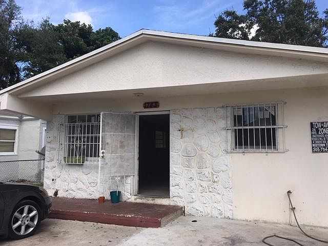 1st image of 1743 NW 47th Ter