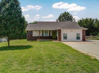 5437 S 226th Rd, Pleasant Hope, MO 65725