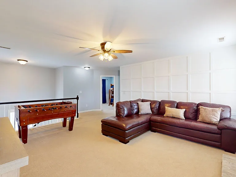 2259 Dewey Dr — Photo 17