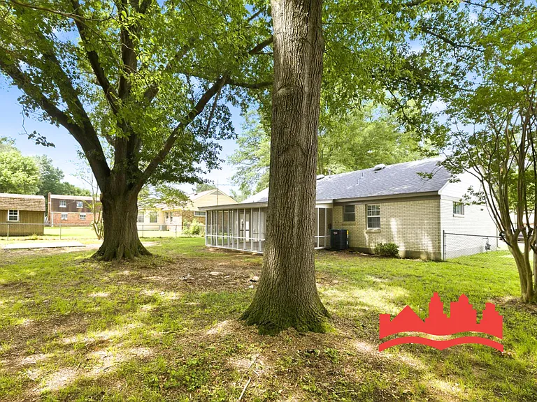 7002 Richard Wilson Dr — Photo 33