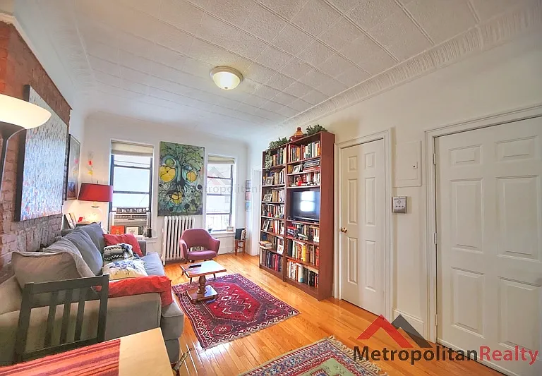 131 7th Ave #3 — Photo 3