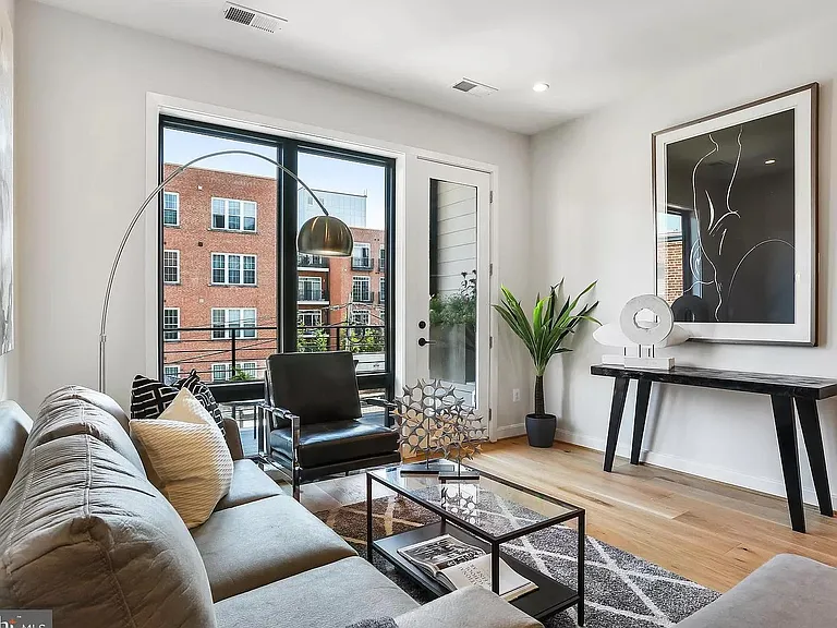 1434 Chapin St NW #4 — Photo 15