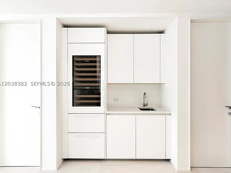 1000 Biscayne Blvd #2002 — Photo 6