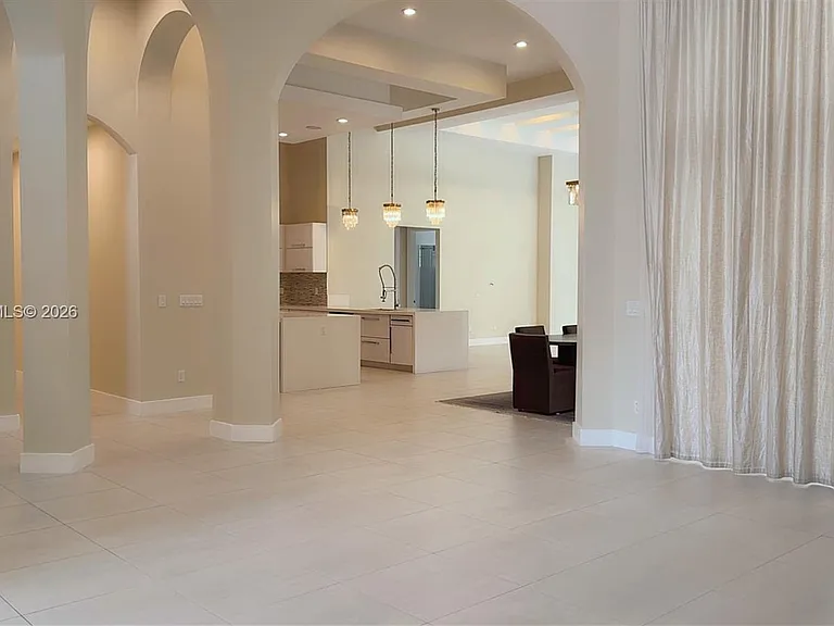 12802 Grand Oaks Dr — Photo 9
