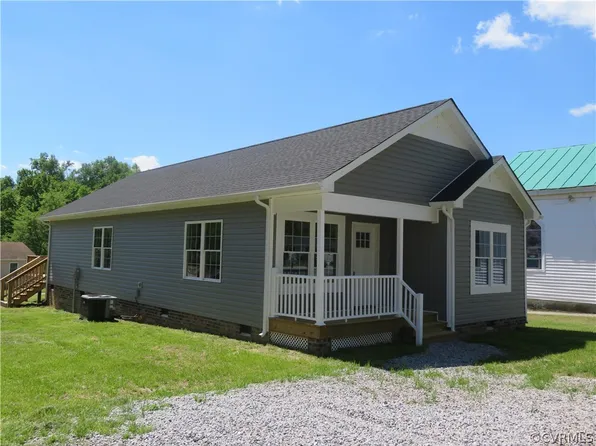 801 2nd St, Blackstone, VA 23824