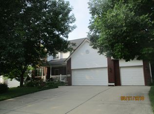 1106 Roland Dr, Papillion, NE 68046