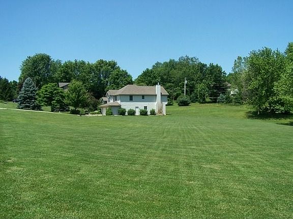 View from George Rd where you will find Valley View Golf & Swim Club