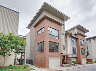 986 Moda Dr, Atlanta, GA 30316