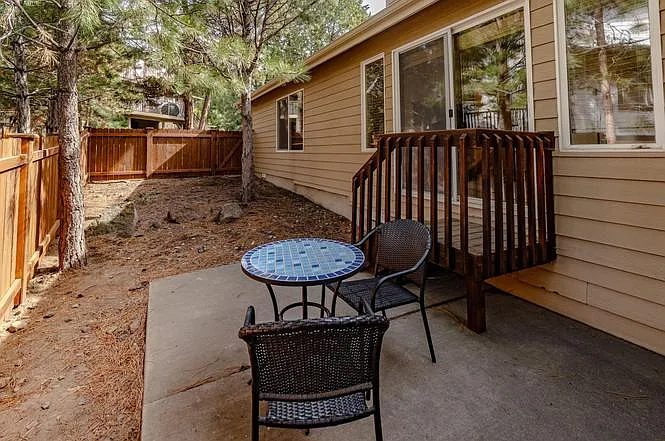 2341 NW Great Pl — Photo 17